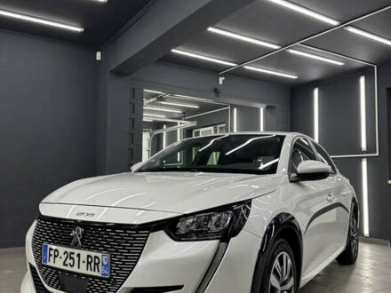 Пежо e-208 2020 в Коломые на Automoto.ua Белый Пежо e-208, объемом двигателя 0 л и пробегом 114 тыс. км за 11600 $, фото 1 на Automoto.ua
