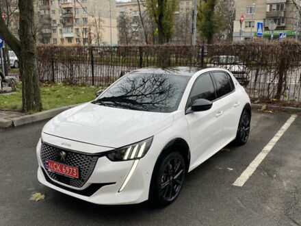 Белый Пежо e-208, объемом двигателя 0 л и пробегом 6 тыс. км за 15700 $, фото 1 на Automoto.ua