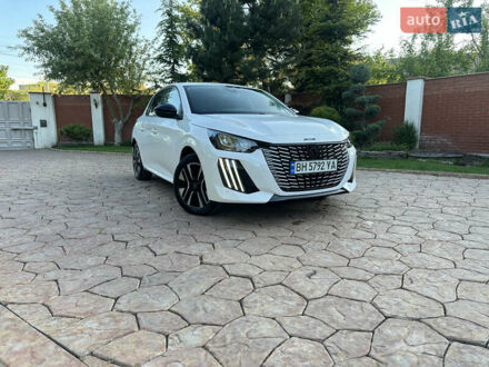 Пежо e-208 2024 в Одессе на Automoto.ua Белый Пежо e-208, объемом двигателя 0 л и пробегом 6 тыс. км за 25000 $, фото 1 на Automoto.ua