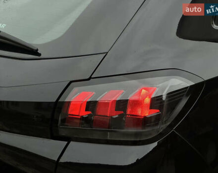 Черный Пежо e-208, объемом двигателя 0 л и пробегом 41 тыс. км за 13500 $, фото 3 на Automoto.ua