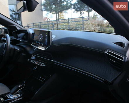 Чорний Пежо e-208, об'ємом двигуна 0 л та пробігом 78 тис. км за 15950 $, фото 57 на Automoto.ua
