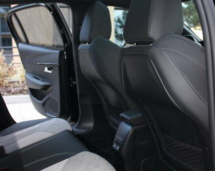 Чорний Пежо e-208, об'ємом двигуна 0 л та пробігом 78 тис. км за 15950 $, фото 63 на Automoto.ua