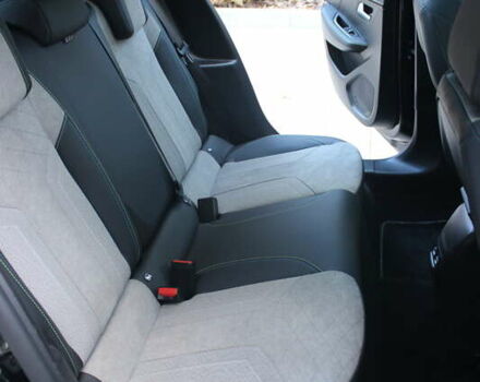 Чорний Пежо e-208, об'ємом двигуна 0 л та пробігом 78 тис. км за 15950 $, фото 58 на Automoto.ua