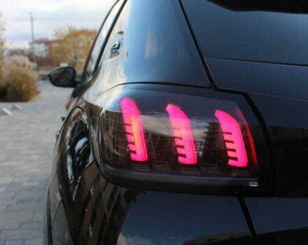 Чорний Пежо e-208, об'ємом двигуна 0 л та пробігом 78 тис. км за 15950 $, фото 10 на Automoto.ua