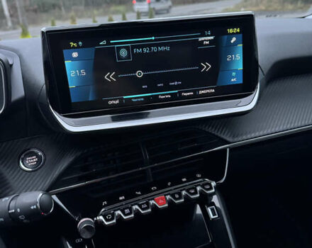 Черный Пежо e-208, объемом двигателя 0 л и пробегом 99 тыс. км за 12699 $, фото 24 на Automoto.ua