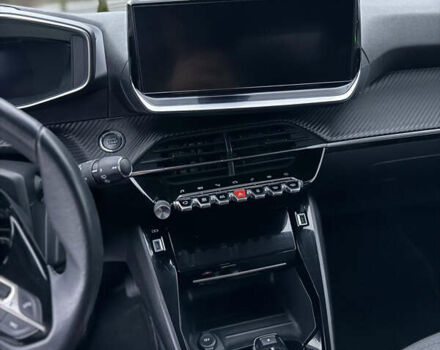 Черный Пежо e-208, объемом двигателя 0 л и пробегом 99 тыс. км за 12699 $, фото 15 на Automoto.ua