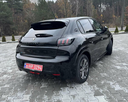 Черный Пежо e-208, объемом двигателя 0 л и пробегом 99 тыс. км за 12699 $, фото 4 на Automoto.ua