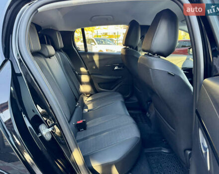 Чорний Пежо e-208, об'ємом двигуна 0 л та пробігом 20 тис. км за 14900 $, фото 3 на Automoto.ua