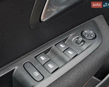 Чорний Пежо e-208, об'ємом двигуна 0 л та пробігом 36 тис. км за 15500 $, фото 16 на Automoto.ua