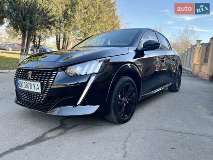 Пежо e-208 2019 у Рівному на Automoto.ua Чорний Пежо e-208, об'ємом двигуна 0 л та пробігом 130 тис. км за 14500 $, фото 1 на Automoto.ua