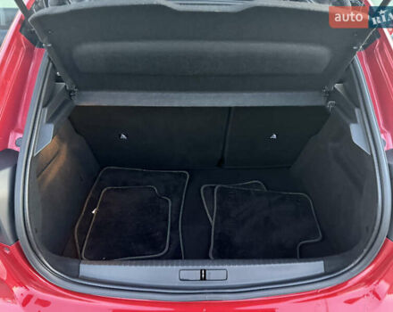 Красный Пежо e-208, объемом двигателя 0 л и пробегом 76 тыс. км за 14950 $, фото 18 на Automoto.ua