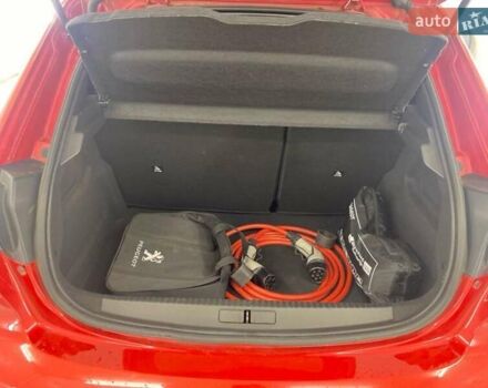 Червоний Пежо e-208, об'ємом двигуна 0 л та пробігом 76 тис. км за 13700 $, фото 32 на Automoto.ua