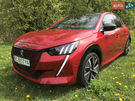 Пежо e-208 2022 в Львове на Automoto.ua Красный Пежо e-208, объемом двигателя 0 л и пробегом 8 тыс. км за 18500 $, фото 1 на Automoto.ua