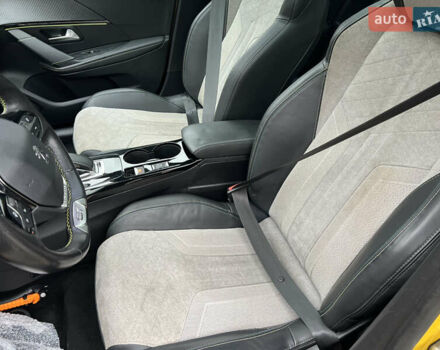 Жовтий Пежо e-208, об'ємом двигуна 0 л та пробігом 55 тис. км за 13700 $, фото 12 на Automoto.ua
