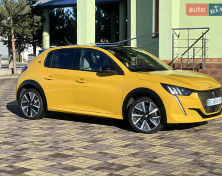 Желтый Пежо e-208, объемом двигателя 0 л и пробегом 65 тыс. км за 14200 $, фото 2 на Automoto.ua