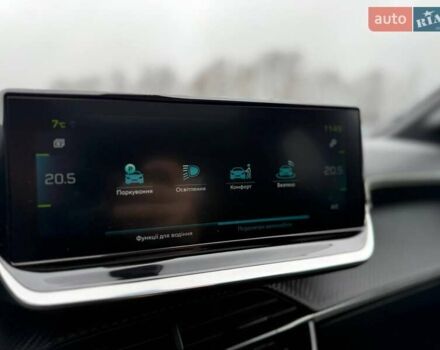 Желтый Пежо e-208, объемом двигателя 0 л и пробегом 129 тыс. км за 14399 $, фото 46 на Automoto.ua