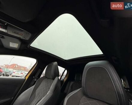 Желтый Пежо e-208, объемом двигателя 0 л и пробегом 129 тыс. км за 14399 $, фото 20 на Automoto.ua