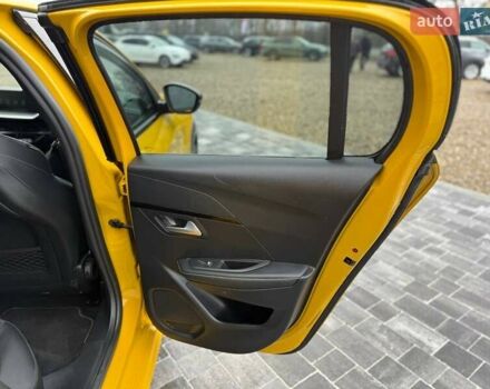Желтый Пежо e-208, объемом двигателя 0 л и пробегом 129 тыс. км за 14399 $, фото 37 на Automoto.ua