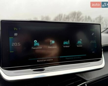 Желтый Пежо e-208, объемом двигателя 0 л и пробегом 129 тыс. км за 14399 $, фото 25 на Automoto.ua