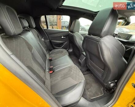Желтый Пежо e-208, объемом двигателя 0 л и пробегом 129 тыс. км за 14399 $, фото 36 на Automoto.ua