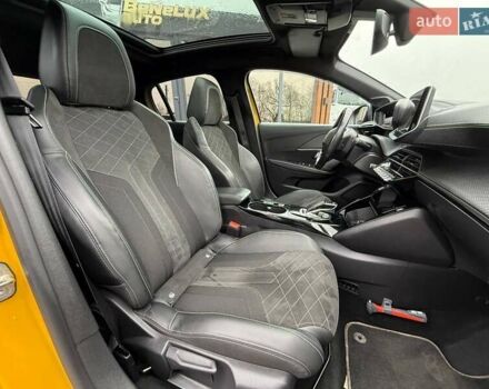 Желтый Пежо e-208, объемом двигателя 0 л и пробегом 129 тыс. км за 14399 $, фото 38 на Automoto.ua