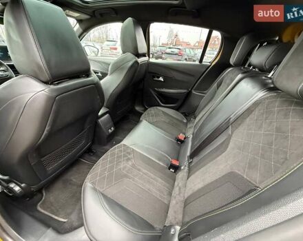 Желтый Пежо e-208, объемом двигателя 0 л и пробегом 129 тыс. км за 14399 $, фото 35 на Automoto.ua