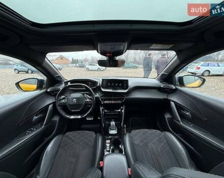 Желтый Пежо e-208, объемом двигателя 0 л и пробегом 129 тыс. км за 14399 $, фото 31 на Automoto.ua