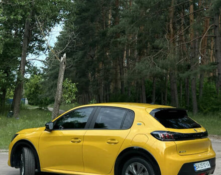 Желтый Пежо e-208, объемом двигателя 0 л и пробегом 40 тыс. км за 15200 $, фото 9 на Automoto.ua