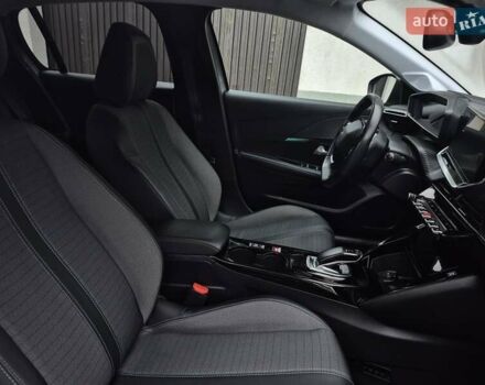 Серый Пежо e-208, объемом двигателя 0 л и пробегом 102 тыс. км за 15064 $, фото 22 на Automoto.ua