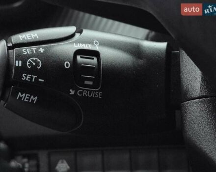 Серый Пежо e-208, объемом двигателя 0 л и пробегом 102 тыс. км за 15064 $, фото 30 на Automoto.ua