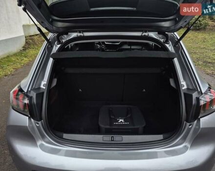 Серый Пежо e-208, объемом двигателя 0 л и пробегом 102 тыс. км за 15064 $, фото 9 на Automoto.ua