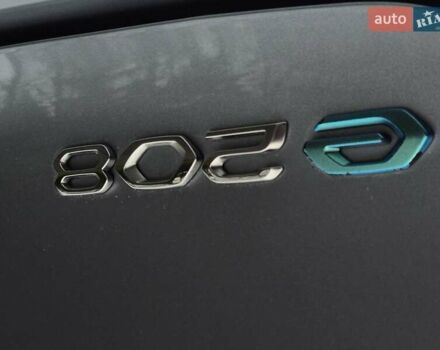 Серый Пежо e-208, объемом двигателя 0 л и пробегом 102 тыс. км за 15064 $, фото 13 на Automoto.ua