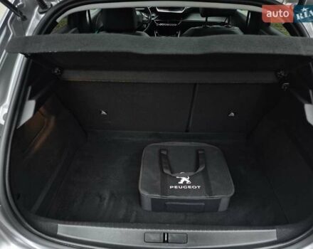 Серый Пежо e-208, объемом двигателя 0 л и пробегом 102 тыс. км за 15064 $, фото 10 на Automoto.ua
