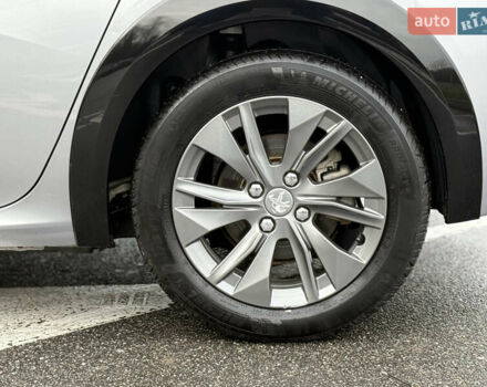 Серый Пежо e-208, объемом двигателя 0 л и пробегом 76 тыс. км за 13500 $, фото 11 на Automoto.ua