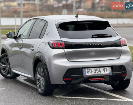Серый Пежо e-208, объемом двигателя 0 л и пробегом 76 тыс. км за 13500 $, фото 4 на Automoto.ua