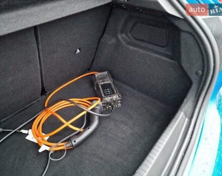 Синий Пежо e-208, объемом двигателя 0 л и пробегом 57 тыс. км за 13900 $, фото 51 на Automoto.ua