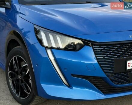 Синий Пежо e-208, объемом двигателя 0 л и пробегом 37 тыс. км за 14650 $, фото 2 на Automoto.ua
