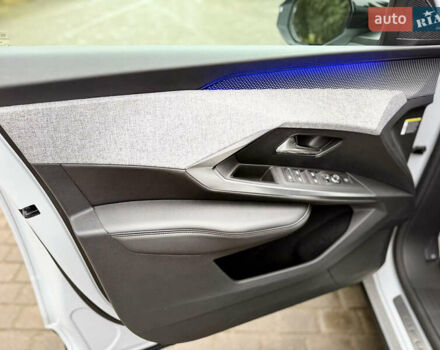 Белый Пежо e-3008, объемом двигателя 0 л и пробегом 1 тыс. км за 37950 $, фото 37 на Automoto.ua