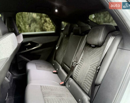 Белый Пежо e-3008, объемом двигателя 0 л и пробегом 1 тыс. км за 37950 $, фото 72 на Automoto.ua