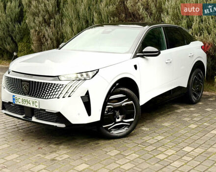 Белый Пежо e-3008, объемом двигателя 0 л и пробегом 1 тыс. км за 37950 $, фото 1 на Automoto.ua