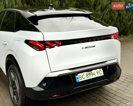 Белый Пежо e-3008, объемом двигателя 0 л и пробегом 1 тыс. км за 37950 $, фото 36 на Automoto.ua