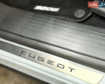 Белый Пежо e-3008, объемом двигателя 0 л и пробегом 1 тыс. км за 37950 $, фото 47 на Automoto.ua