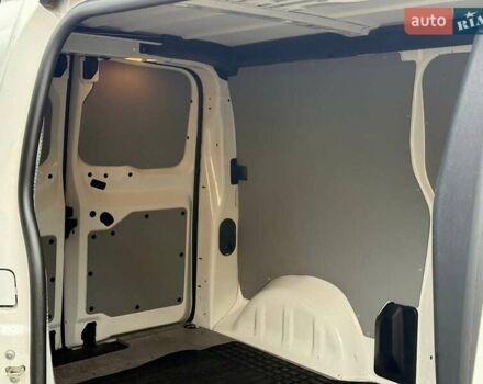 Білий Пежо e-Expert, об'ємом двигуна 0 л та пробігом 118 тис. км за 19999 $, фото 5 на Automoto.ua