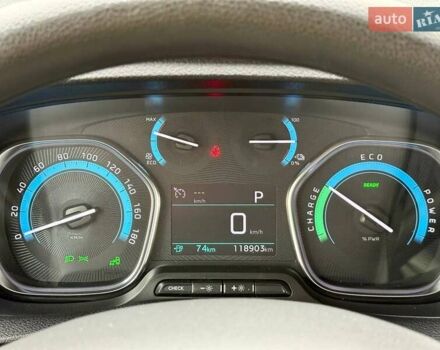 Білий Пежо e-Expert, об'ємом двигуна 0 л та пробігом 118 тис. км за 19999 $, фото 10 на Automoto.ua