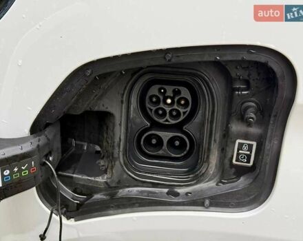Білий Пежо e-Expert, об'ємом двигуна 0 л та пробігом 118 тис. км за 19999 $, фото 45 на Automoto.ua