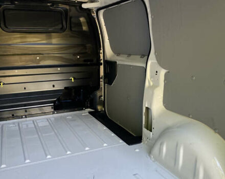 Білий Пежо e-Expert, об'ємом двигуна 0 л та пробігом 13 тис. км за 20500 $, фото 10 на Automoto.ua