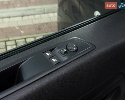 Серый Пежо e-Expert, объемом двигателя 0 л и пробегом 1 тыс. км за 30338 $, фото 29 на Automoto.ua