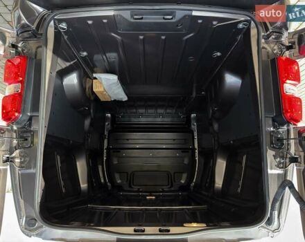 Серый Пежо e-Expert, объемом двигателя 0 л и пробегом 1 тыс. км за 30338 $, фото 22 на Automoto.ua