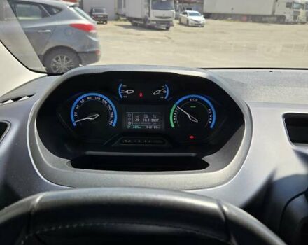 Серый Пежо e-Rifter, объемом двигателя 0 л и пробегом 40 тыс. км за 26000 $, фото 3 на Automoto.ua