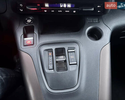 Синій Пежо e-Rifter, об'ємом двигуна 0 л та пробігом 50 тис. км за 19777 $, фото 51 на Automoto.ua